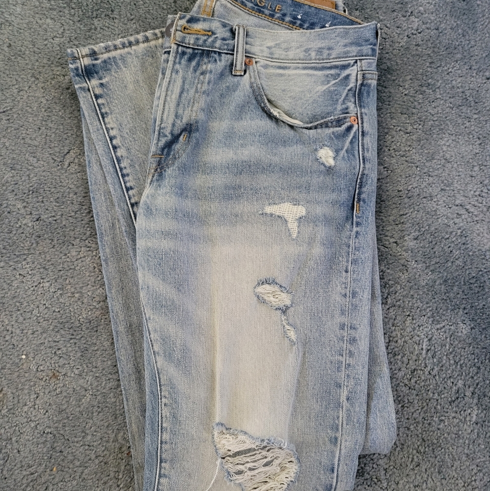 American Eagle Distressed Jeans - NEVER WORN